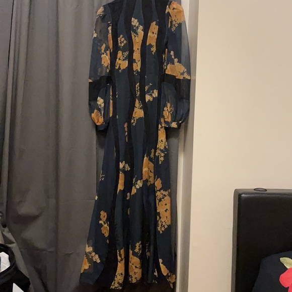 Sachin and Babi Mumbai dress - Picture 9 of 11